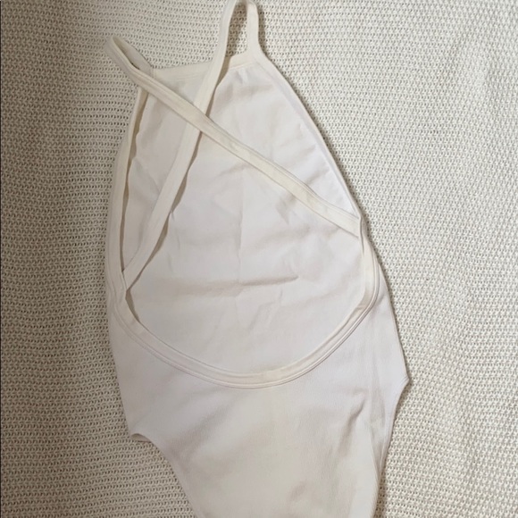 Women’s ribbed open back bodysuit - Picture 3 of 4